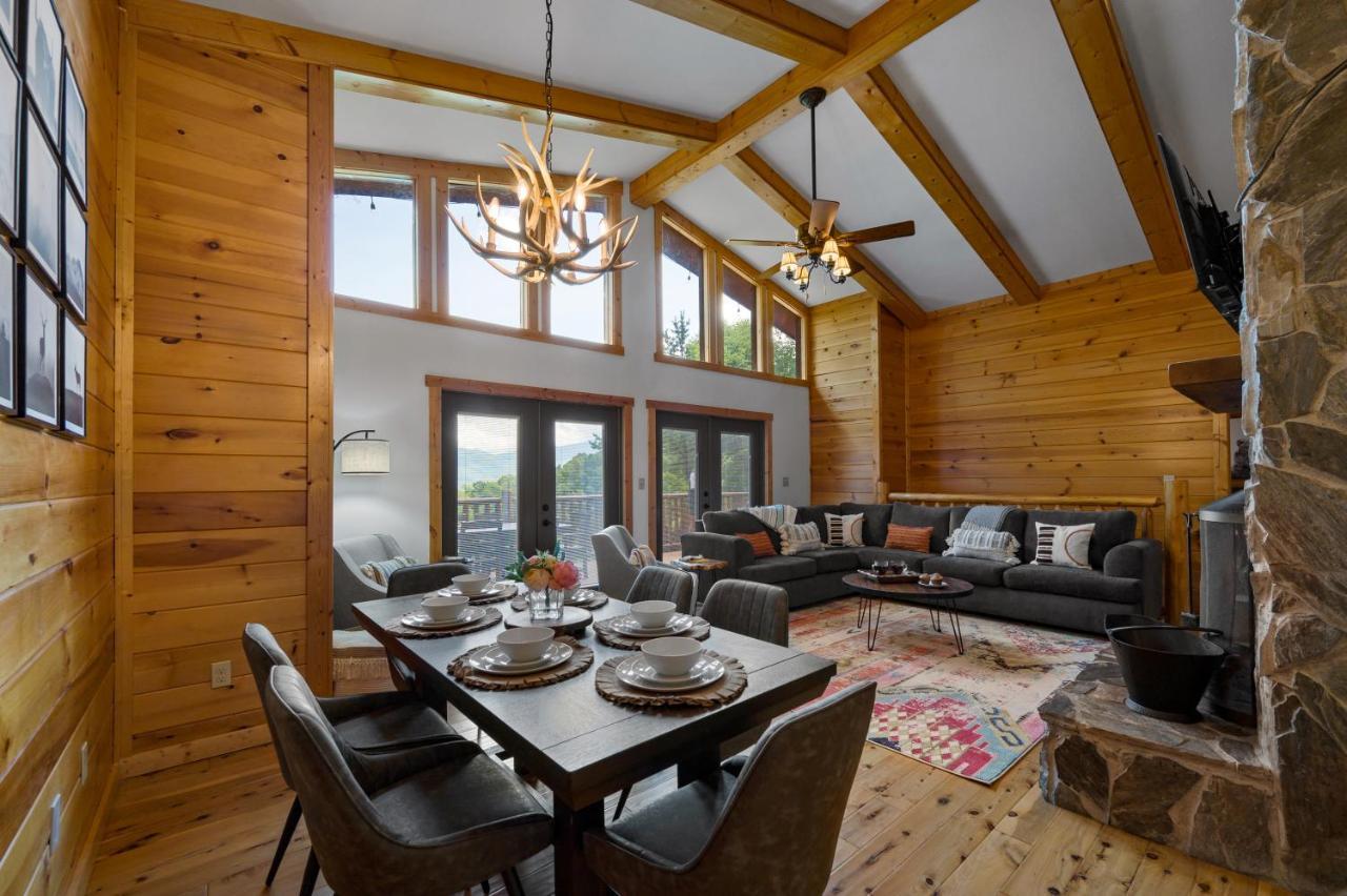 Woodhaven - Private - 3 Suites - Gorgeous Views - 3 Pools - Gamerm - Hottub - Lots Of Bears Gatlinburg Exteriér fotografie