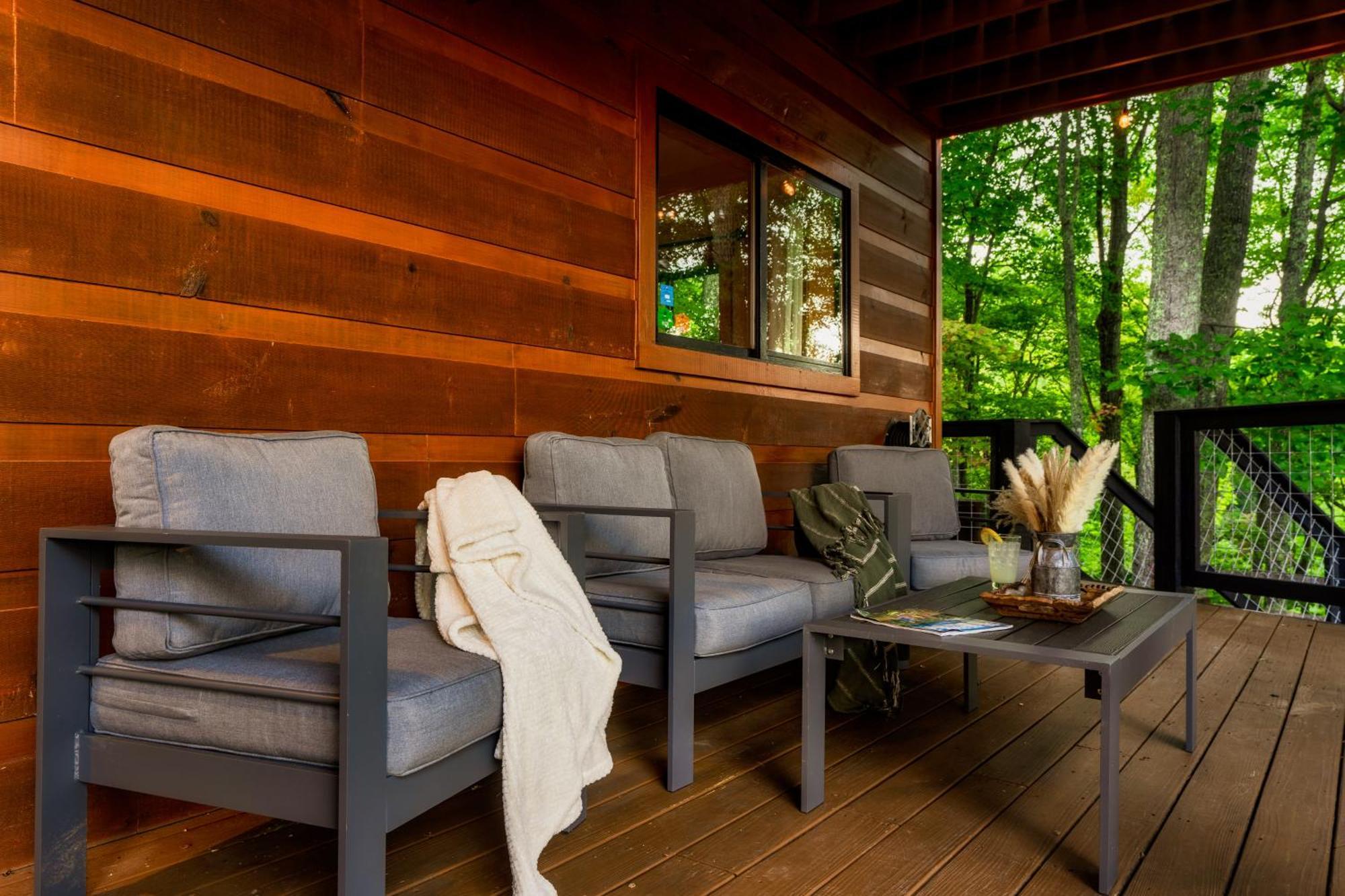 Woodhaven - Private - 3 Suites - Gorgeous Views - 3 Pools - Gamerm - Hottub - Lots Of Bears Gatlinburg Exteriér fotografie