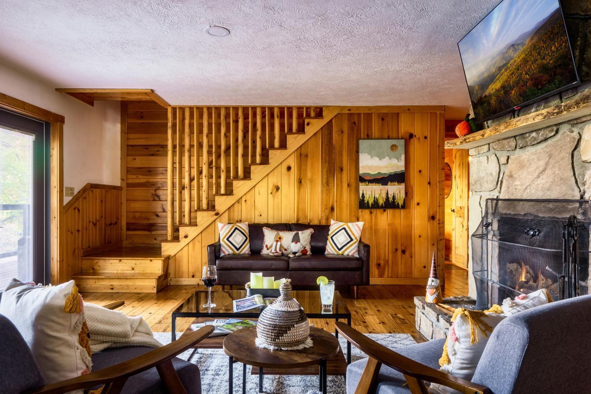 Woodhaven - Private - 3 Suites - Gorgeous Views - 3 Pools - Gamerm - Hottub - Lots Of Bears Gatlinburg Exteriér fotografie