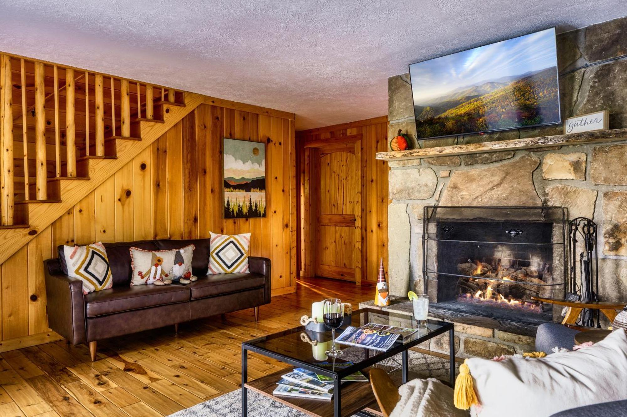 Woodhaven - Private - 3 Suites - Gorgeous Views - 3 Pools - Gamerm - Hottub - Lots Of Bears Gatlinburg Exteriér fotografie