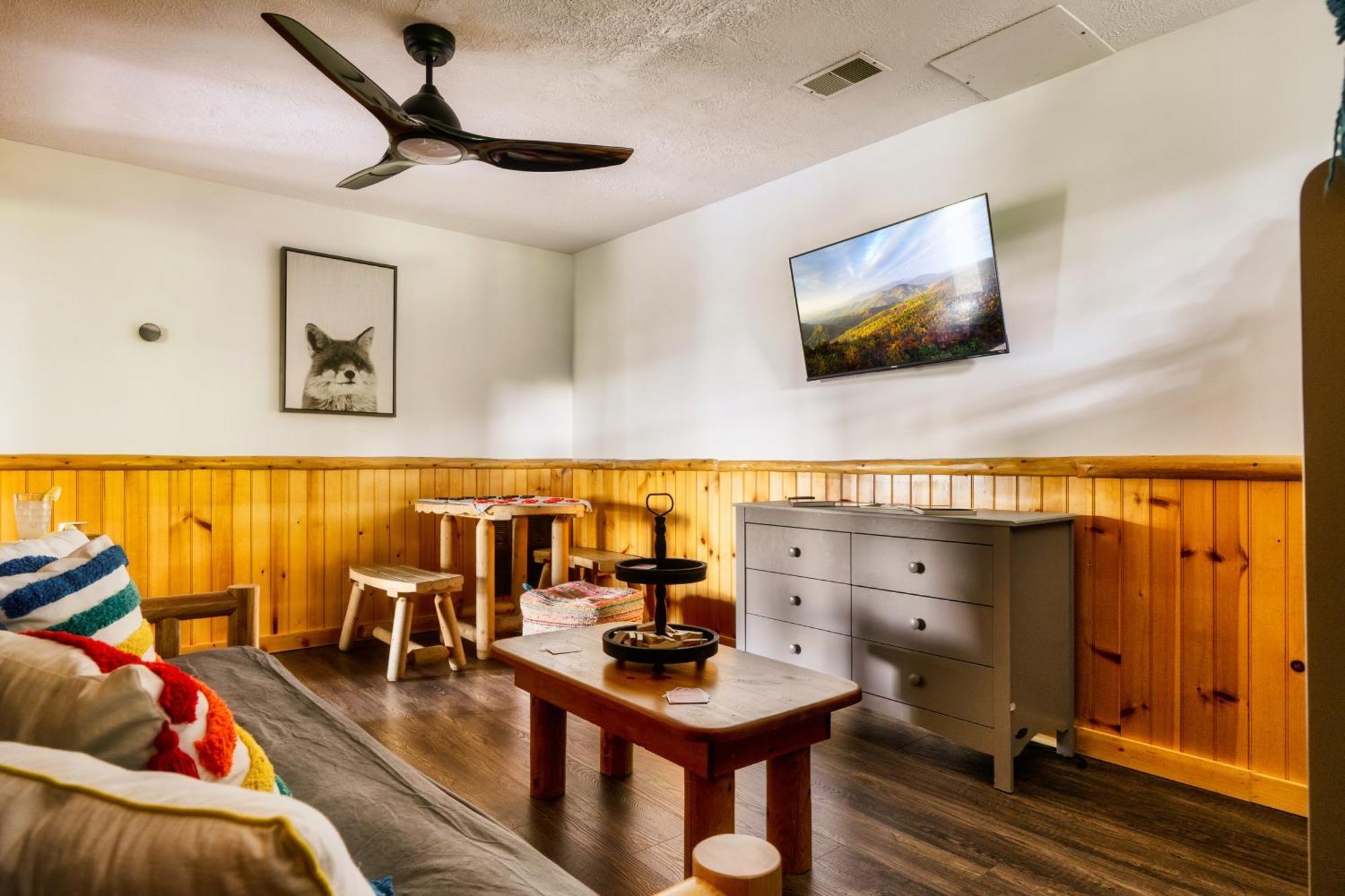 Woodhaven - Private - 3 Suites - Gorgeous Views - 3 Pools - Gamerm - Hottub - Lots Of Bears Gatlinburg Exteriér fotografie