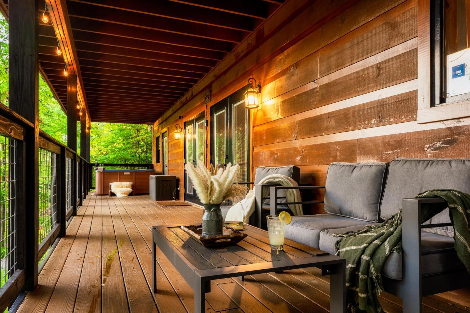 Woodhaven - Private - 3 Suites - Gorgeous Views - 3 Pools - Gamerm - Hottub - Lots Of Bears Gatlinburg Exteriér fotografie