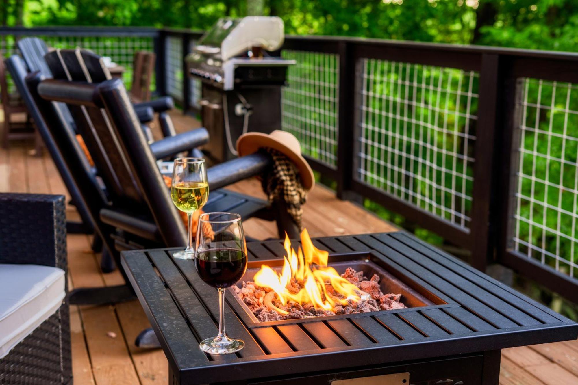 Woodhaven - Private - 3 Suites - Gorgeous Views - 3 Pools - Gamerm - Hottub - Lots Of Bears Gatlinburg Exteriér fotografie